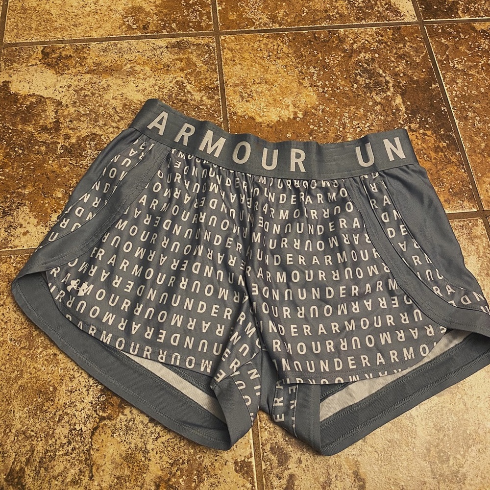 grey under armour shorts